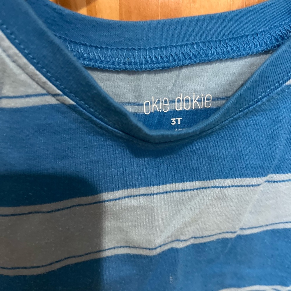 Shirt - Picture 2 of 3